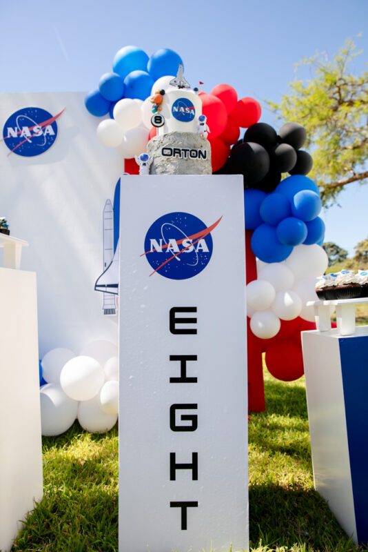 Astronaut balloon decor at 8th birthday party |Mbombela