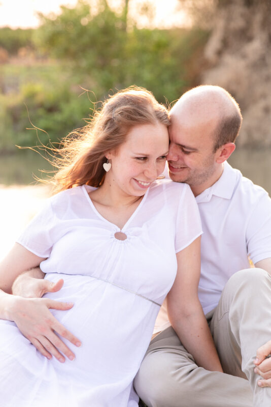 Outdoor maternity portrait of expecting parents in Nelspruit Mpumalanga